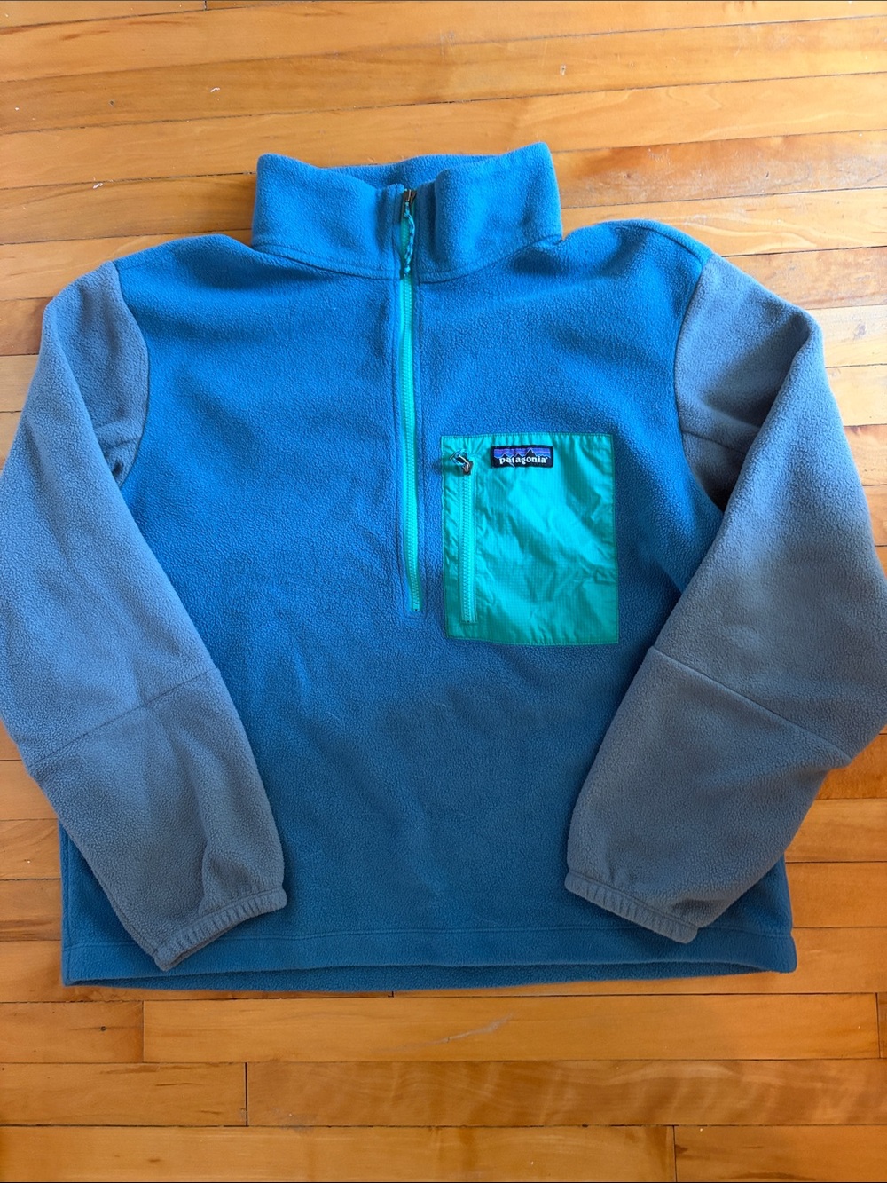 Patagonia Women’s Teal & Gray Fleece Half-Zip Pullover